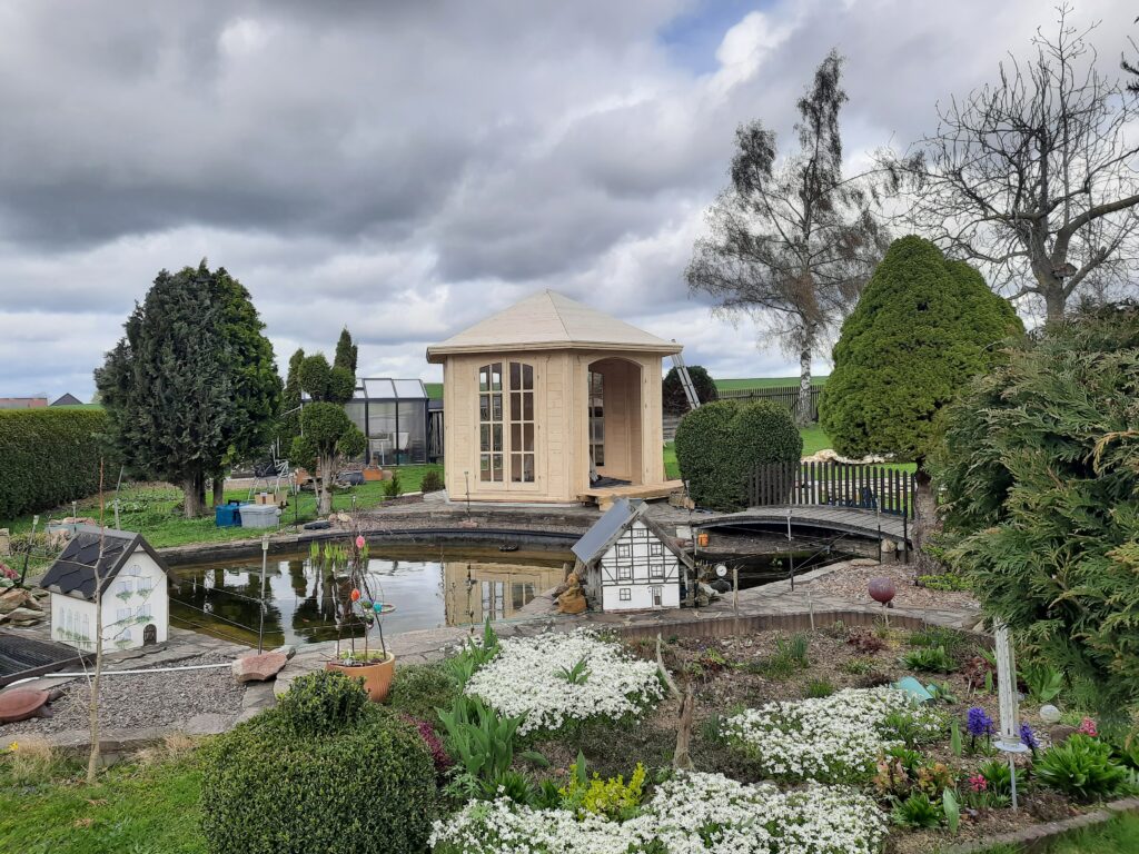 Gartenpavillon