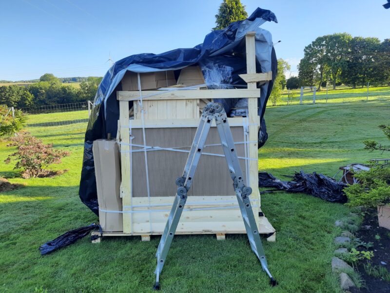 Der Bausatz für die Grillkota steht für die Montage bereit